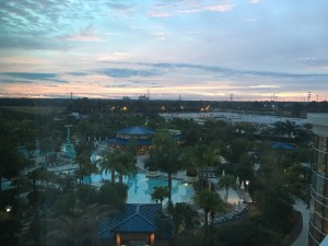 すっかり夜の明けたHilton Orlando ホテルより